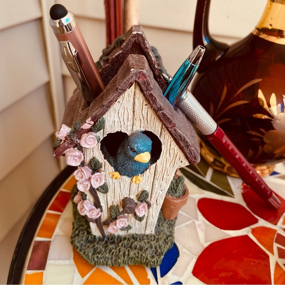 Vintage Collection of 2 🦆,🦉, Loons, 2 Robins, Bird House🖊️✏️ , New Wooden 🧺 - Picture 4 of 16